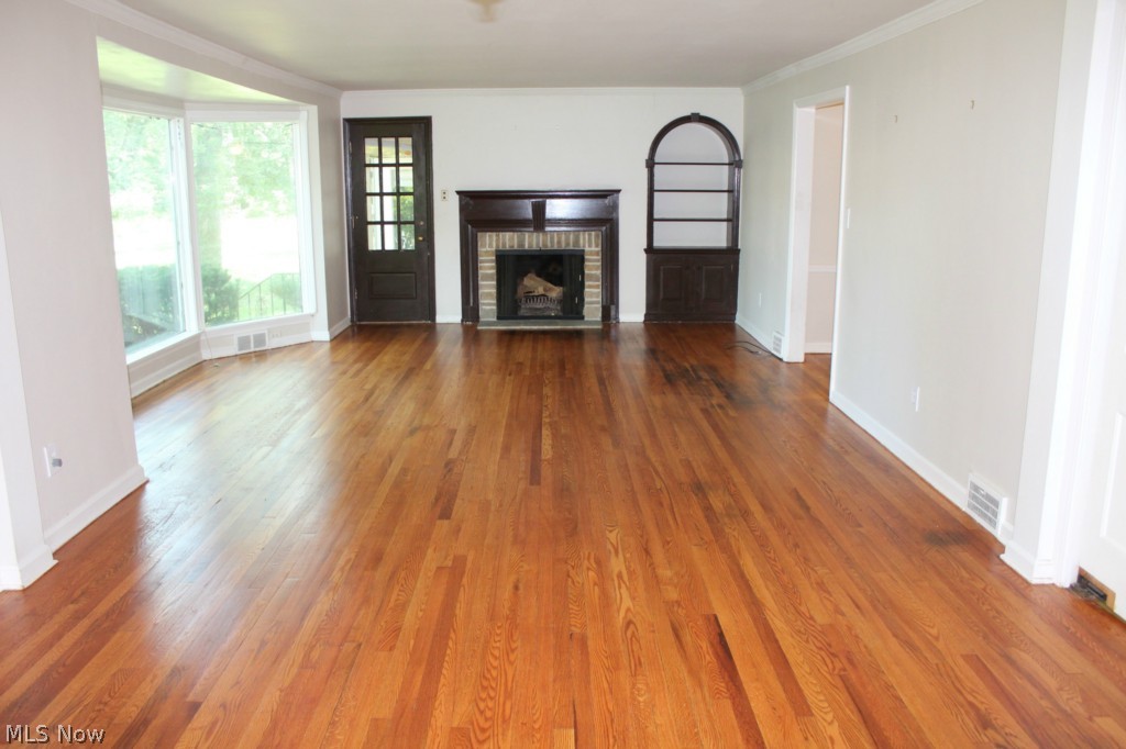 3359 Hollister Road Cleveland, OH 44118 - Photo 3 of 15