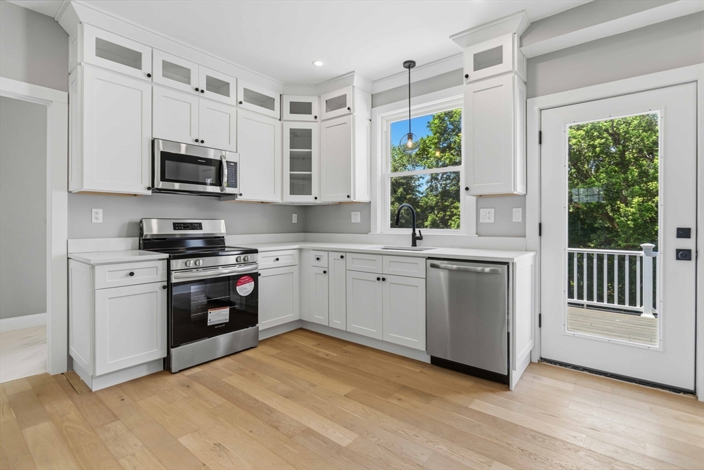 16 Hillside Street, Unit 1 Maynard, MA 01754 - Photo 6 of 30