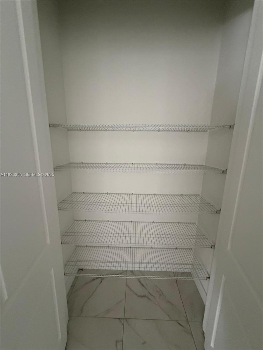 4321 Southwest 173rd Avenue Miramar, FL 33029 - Photo 20 of 28 a bathroom with a bathtub