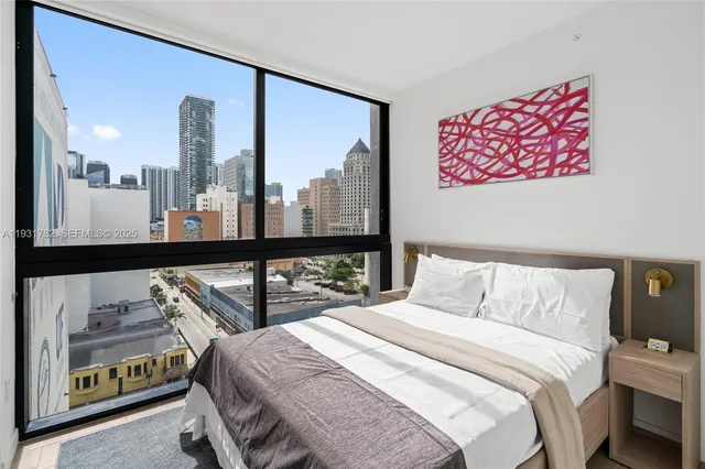 $5,500 | 225 North Miami Avenue, Unit 1012, Miami, FL 33128