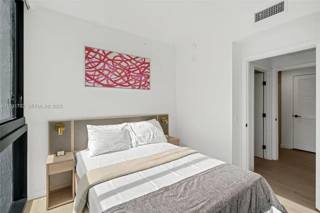 $5,500 | 225 North Miami Avenue, Unit 1012, Miami, FL 33128