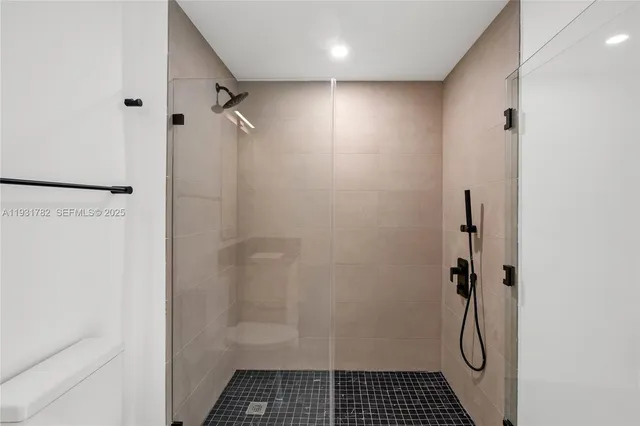 $5,500 | 225 North Miami Avenue, Unit 1012, Miami, FL 33128