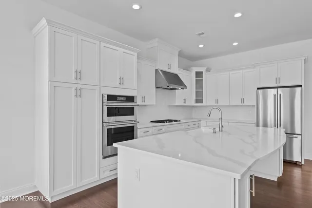 $900,000 | 38 Sofia Drive, Manalapan, NJ 07726