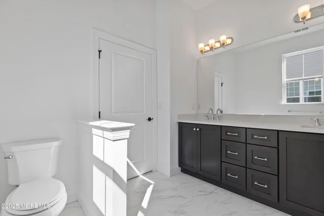 $900,000 | 38 Sofia Drive, Manalapan, NJ 07726