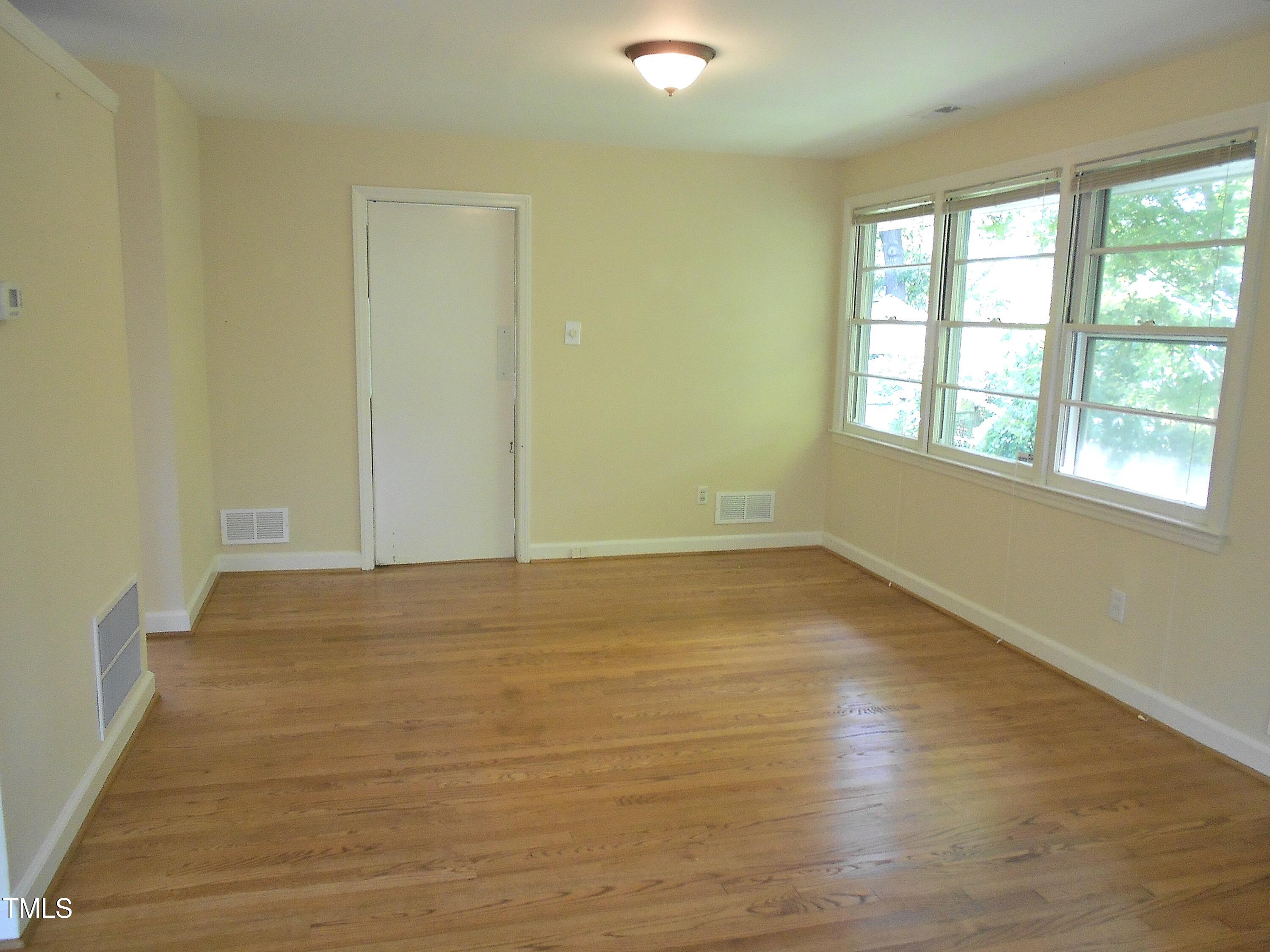 710 Graham Street Raleigh, NC 27605 - Photo 8 of 21 DSCN9417