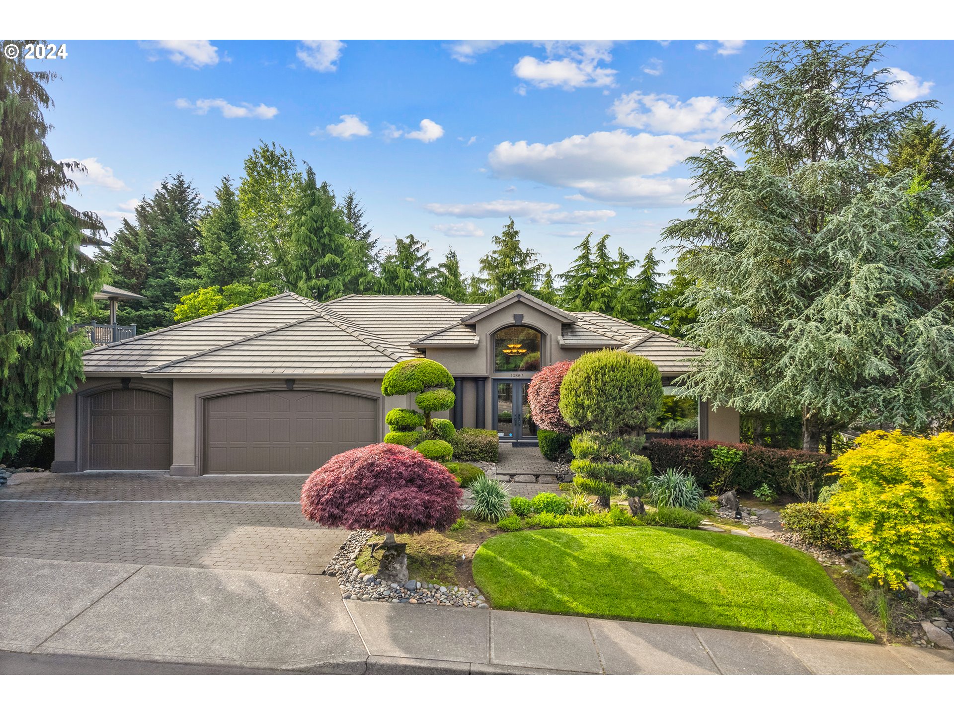 13867 Southwest Benchview Terrace Portland, OR 97223 - Photo 1 of 48