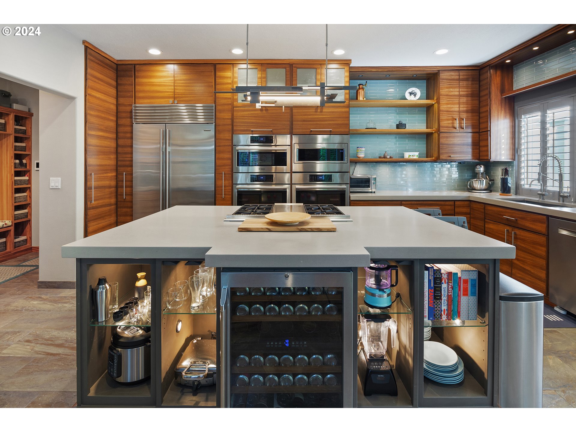 13867 Southwest Benchview Terrace Portland, OR 97223 - Photo 11 of 48