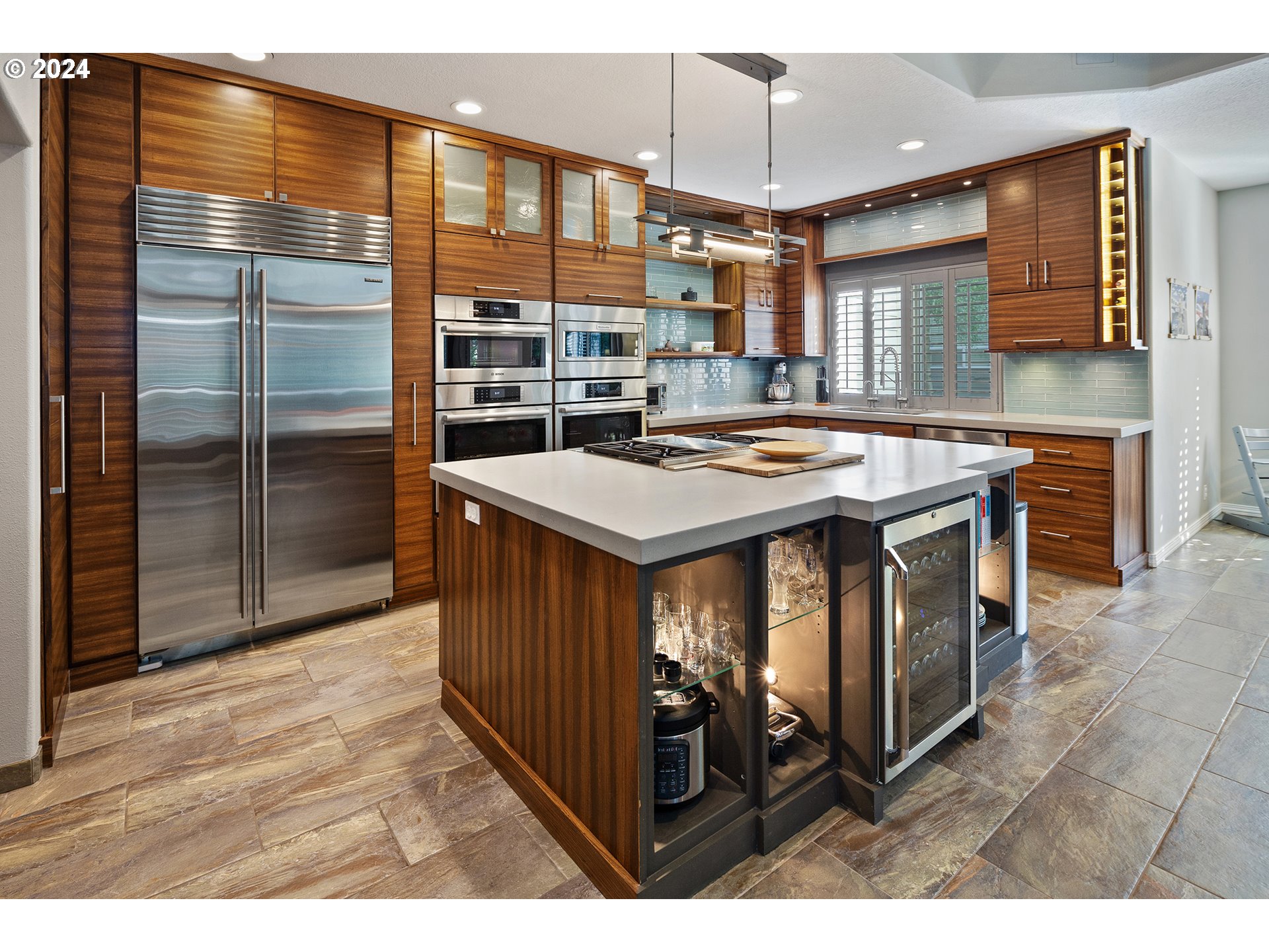 13867 Southwest Benchview Terrace Portland, OR 97223 - Photo 13 of 48