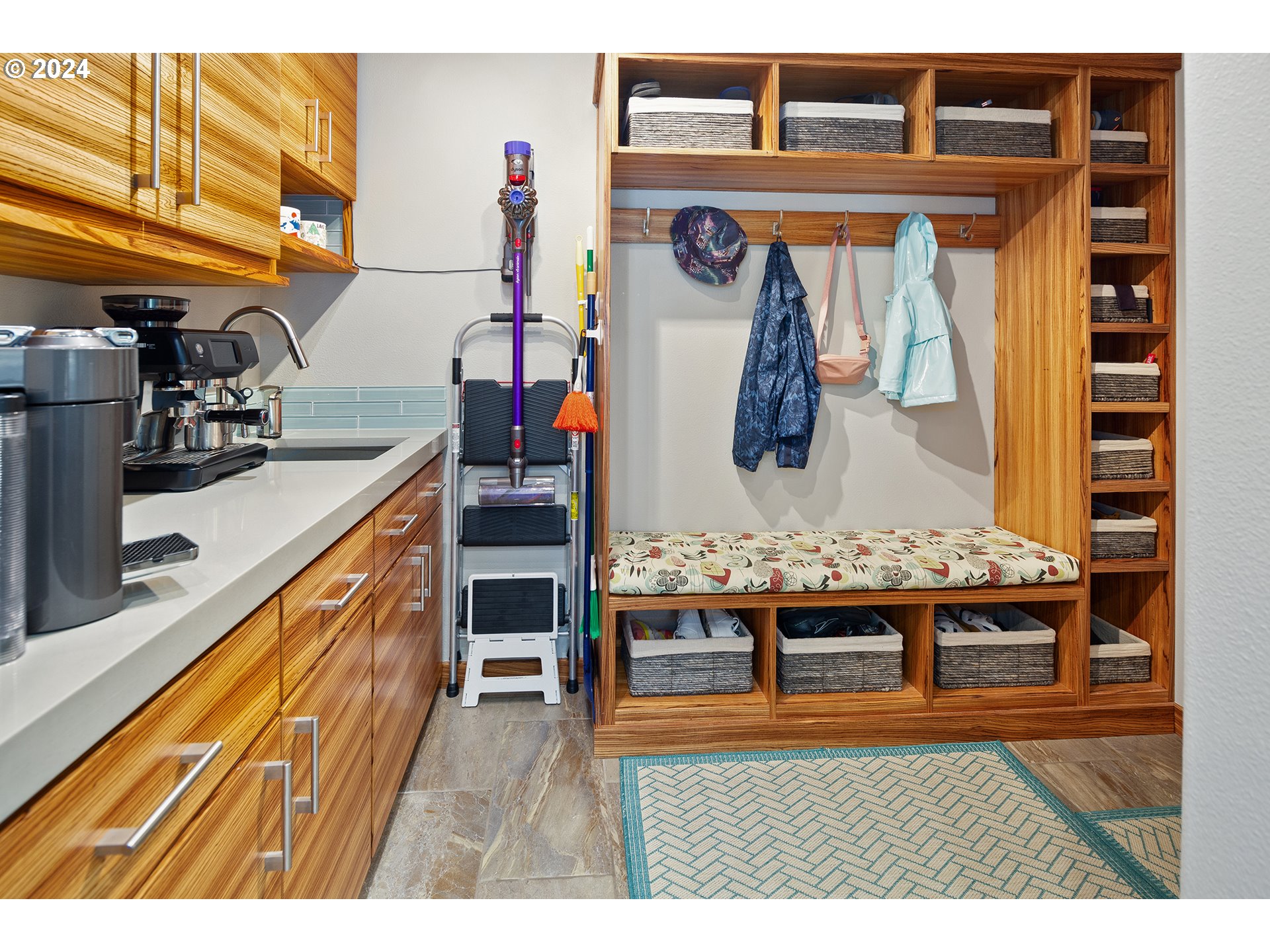 13867 Southwest Benchview Terrace Portland, OR 97223 - Photo 17 of 48