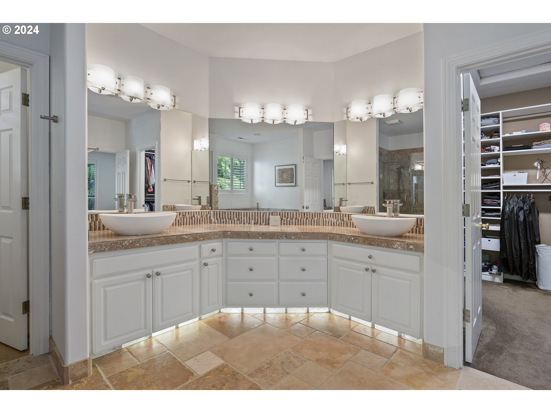 13867 Southwest Benchview Terrace Portland, OR 97223 - Photo 26 of 48