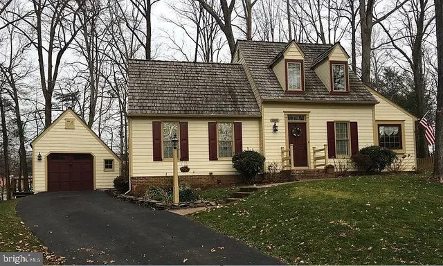 $589,900 | 15461 Golf Club Drive, Dumfries, VA 22025