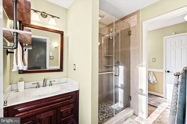 $594,000 | 15461 Golf Club Drive, Dumfries, VA 22025