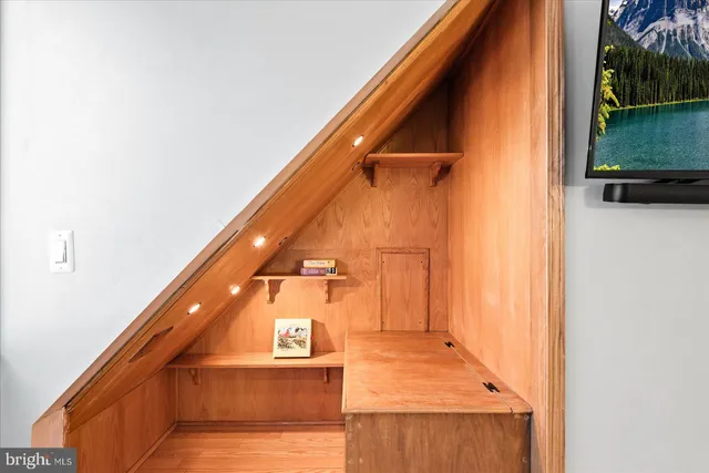 $594,000 | 15461 Golf Club Drive, Dumfries, VA 22025