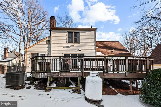 $594,000 | 15461 Golf Club Drive, Dumfries, VA 22025