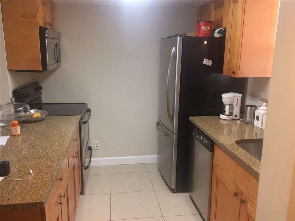 6331 La Costa Drive, Unit C Boca Raton, FL 33433 - Photo 2 of 3 Photo 2