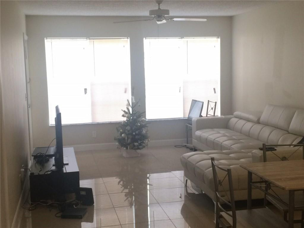 6331 La Costa Drive, Unit C Boca Raton, FL 33433 - Photo 3 of 3 Photo 3