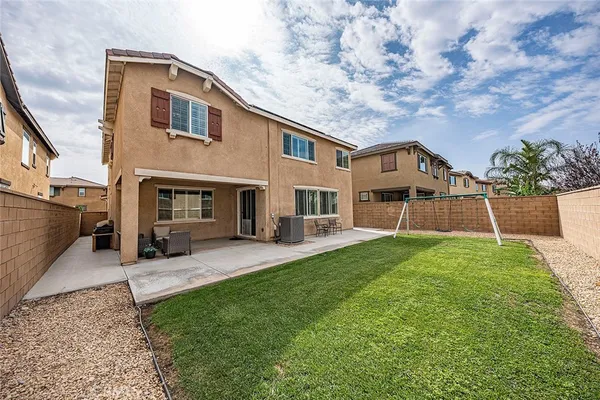 $759,900 | 7982 Sea Salt Avenue, Fontana, CA 92336