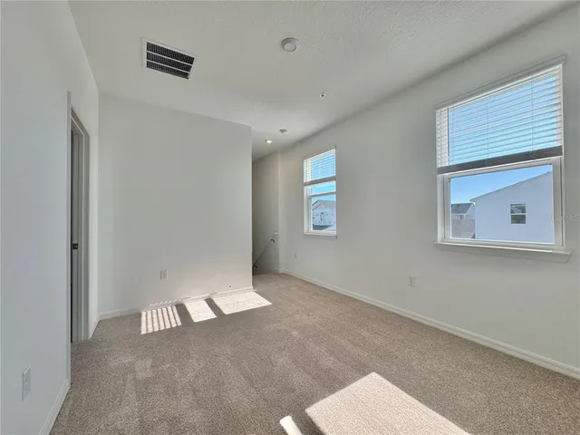 $2,195 | 301 Platform Lane, DeBary, FL 32713