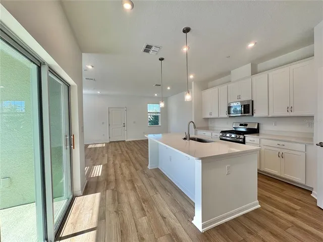 $2,195 | 301 Platform Lane, DeBary, FL 32713