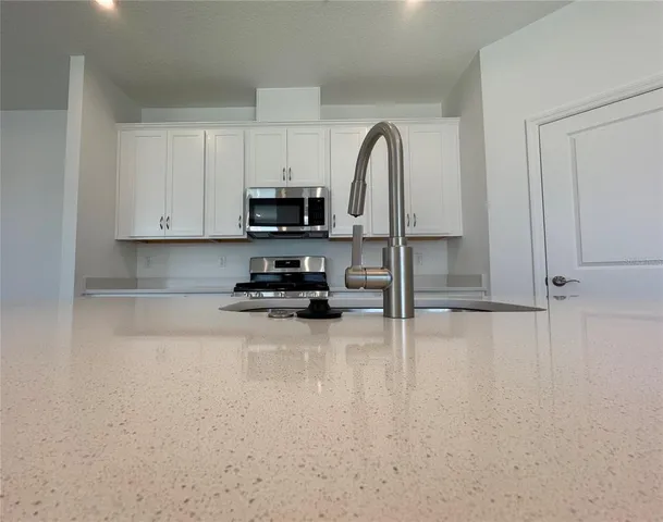 $2,195 | 301 Platform Lane, DeBary, FL 32713