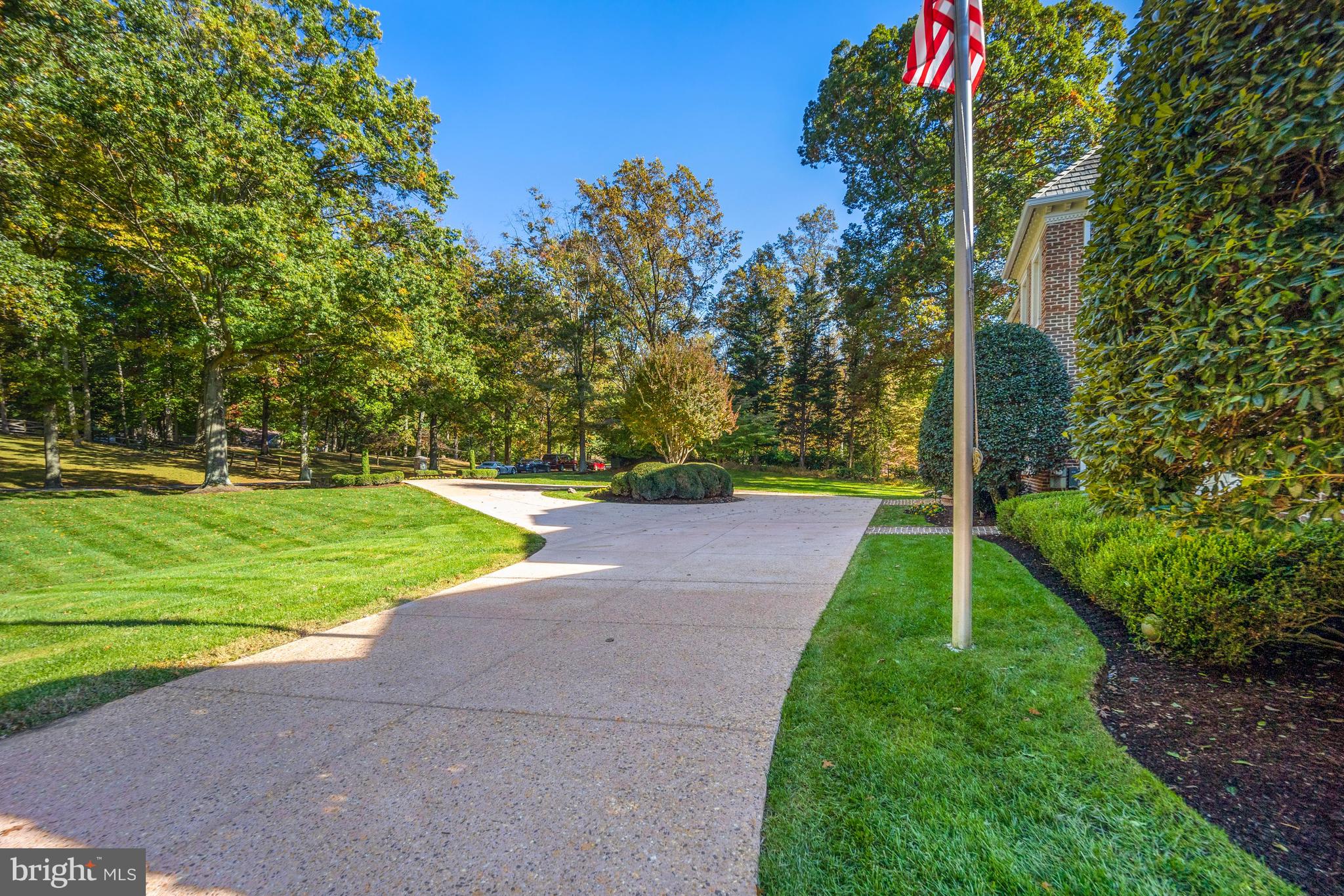 8801 Belmart Road Potomac, MD 20854 - Photo 4 of 15 Tour Photo
