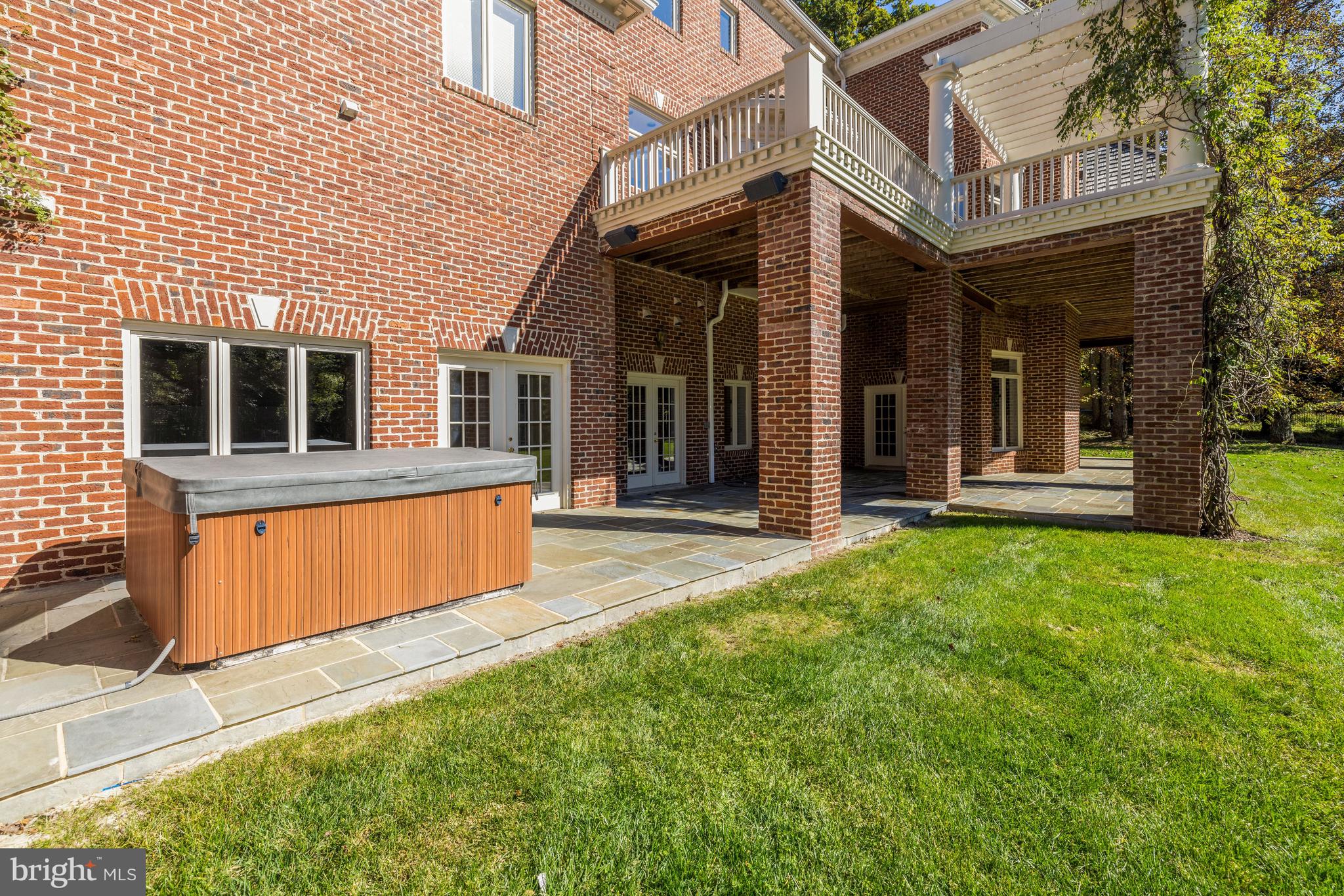 8801 Belmart Road Potomac, MD 20854 - Photo 8 of 15 Tour Photo