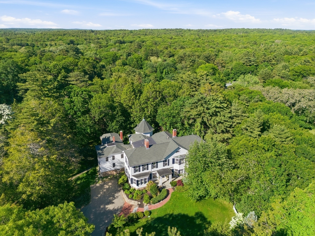 31 Boyles Street Beverly, MA 01915 - Photo 2 of 41