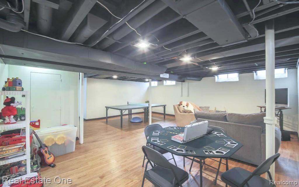 32247 Bonnet Hill Road Farmington Hills, MI 48334 - Photo 21 of 25