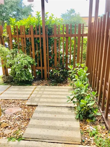 $2,650 | 1640 West Golfview Drive, Pembroke Pines, FL 33026