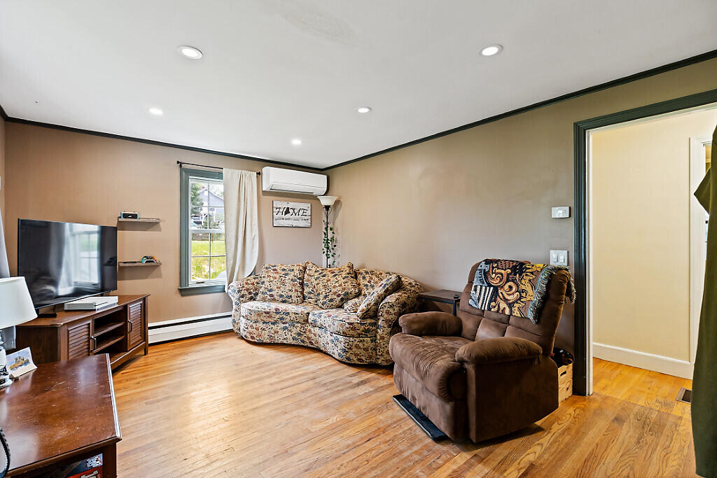 29 Sterling Street Waterville, ME 04901 - Photo 23 of 39 23_BP5A8663_DxO_mls