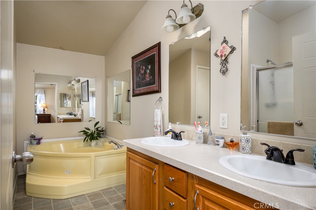 802 Roadrunner Way Perris, CA 92570 - Photo 15 of 28