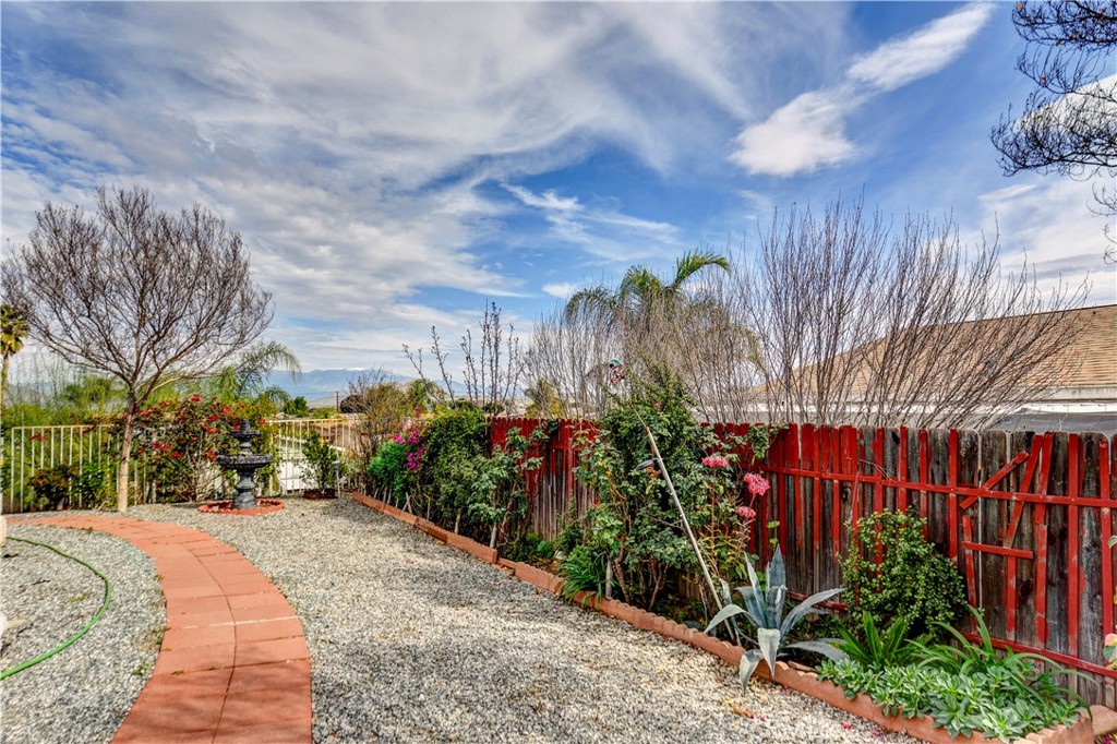 802 Roadrunner Way Perris, CA 92570 - Photo 22 of 28