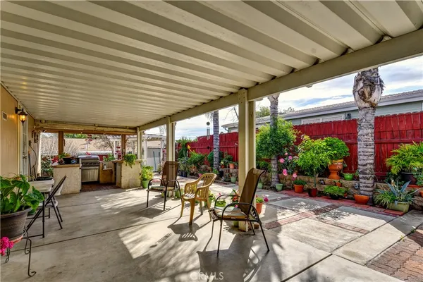 $420,000 | 802 Roadrunner Way, Perris, CA 92570