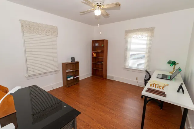 $215,000 | 909 East Oakside Street, South Bend, IN 46614