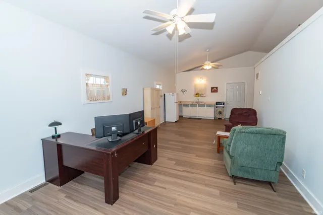 $215,000 | 909 East Oakside Street, South Bend, IN 46614