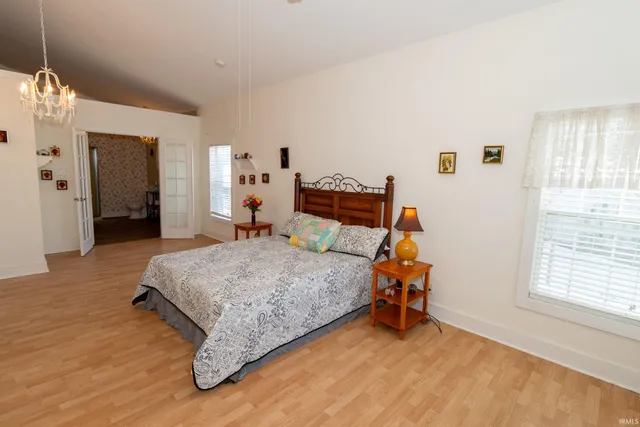 $215,000 | 909 East Oakside Street, South Bend, IN 46614