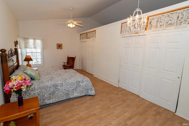 $215,000 | 909 East Oakside Street, South Bend, IN 46614