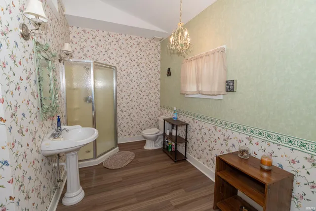 $215,000 | 909 East Oakside Street, South Bend, IN 46614