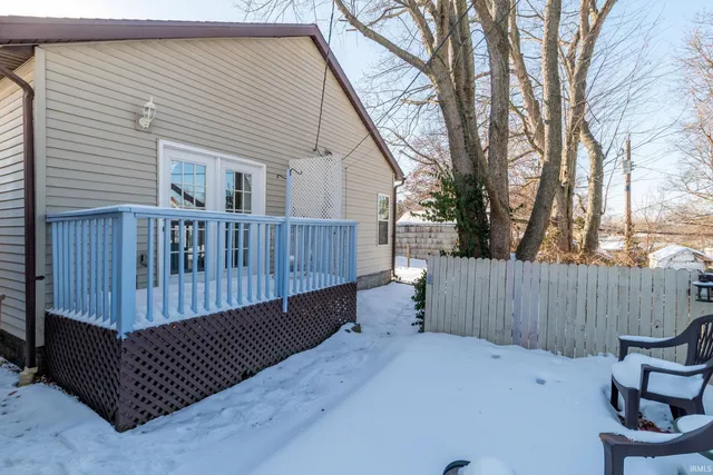 $215,000 | 909 East Oakside Street, South Bend, IN 46614