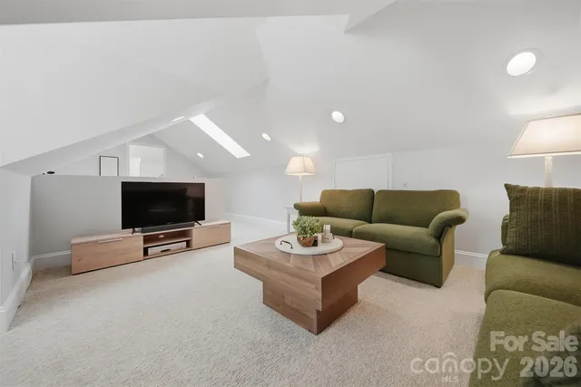 $489,000 | 1002 South Brady Avenue, Newton, NC 28658