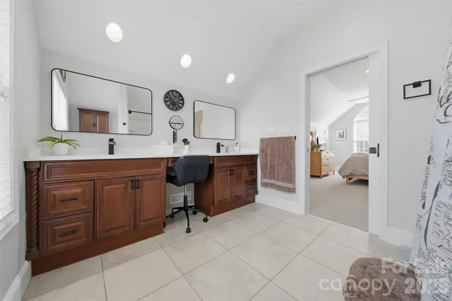 $489,000 | 1002 South Brady Avenue, Newton, NC 28658