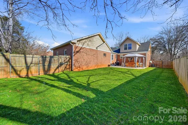 $459,000 | 1002 South Brady Avenue, Newton, NC 28658