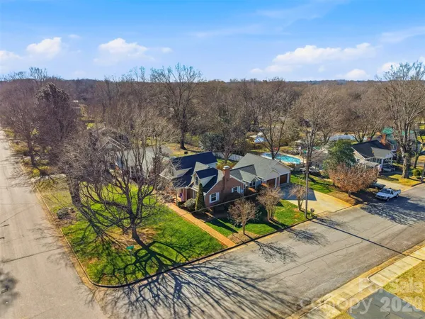 $459,000 | 1002 South Brady Avenue, Newton, NC 28658