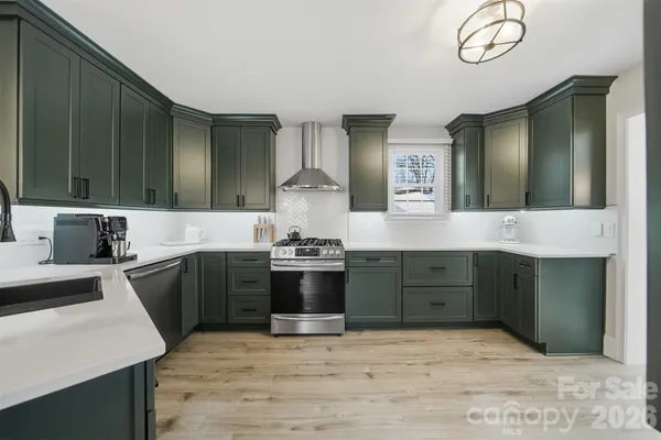 $459,000 | 1002 South Brady Avenue, Newton, NC 28658