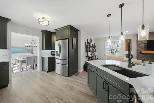 $489,000 | 1002 South Brady Avenue, Newton, NC 28658