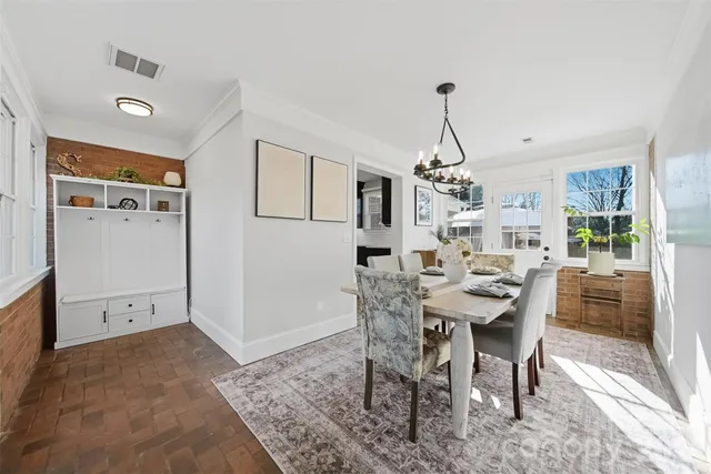 $489,000 | 1002 South Brady Avenue, Newton, NC 28658