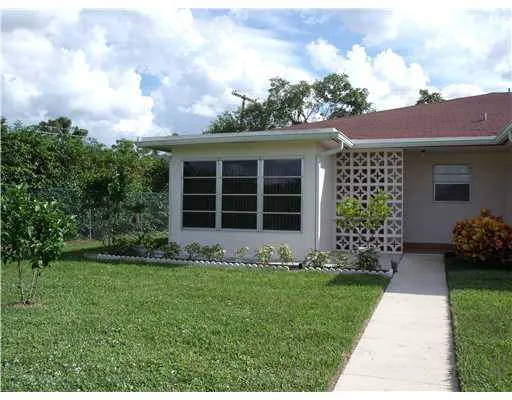 $1,800 | 4510 Northwest 2nd Street, Unit A, Delray Beach, FL 33445