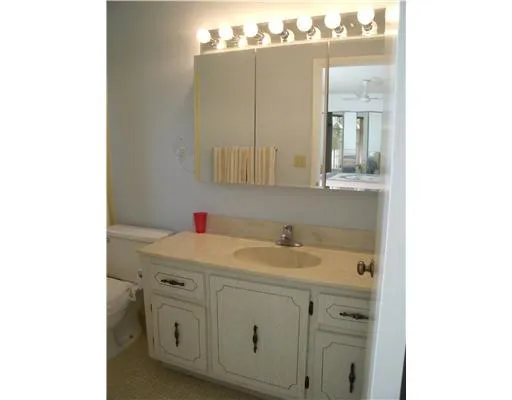 $1,800 | 4510 Northwest 2nd Street, Unit A, Delray Beach, FL 33445