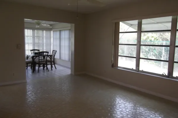 $1,800 | 4510 Northwest 2nd Street, Unit A, Delray Beach, FL 33445