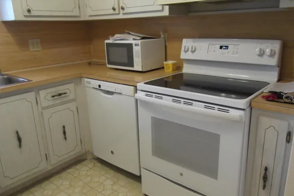 $1,800 | 4510 Northwest 2nd Street, Unit A, Delray Beach, FL 33445